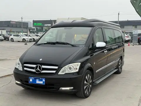 Mercedes-Benz 威霆 2013
