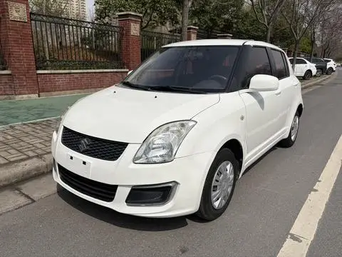 Suzuki 雨燕 2014