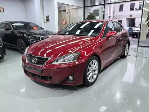 Lexus IS 2011