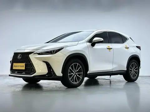 Lexus NX 2023