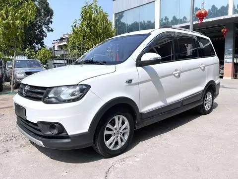 Dongfeng 风光360 2015