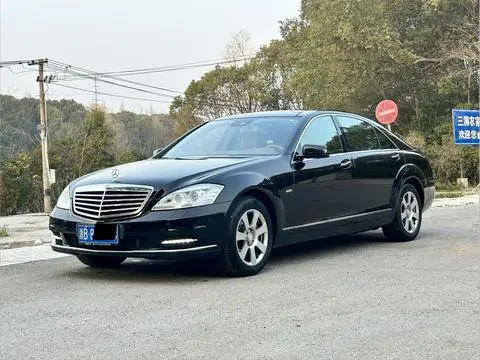 Mercedes-Benz S-Class 2012