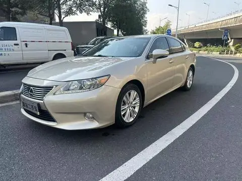 Lexus ES 2013