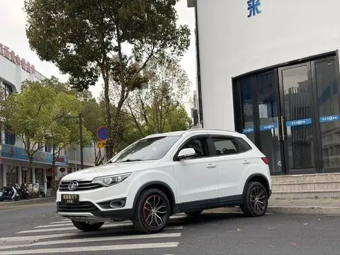 FAW 森雅R7 2016