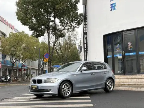 BMW 1 Series 2010 — фото 1