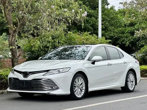 Toyota Camry 2019