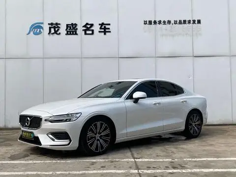 Volvo S60 2022