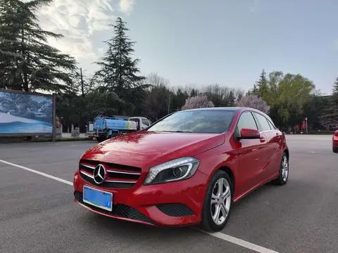 Mercedes-Benz A-Class 2015
