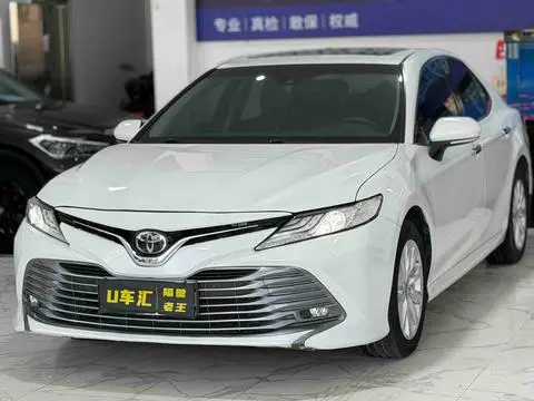 Toyota Camry 2019