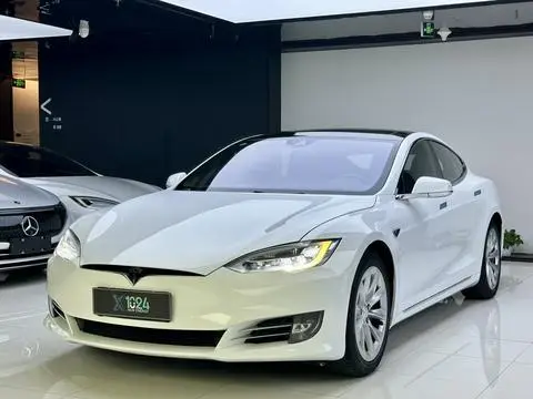 Tesla Model S 2016
