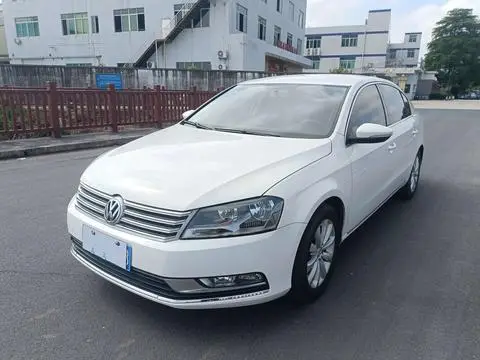 Volkswagen Magotan 2012