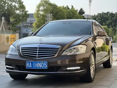 Mercedes-Benz S-Class 2012