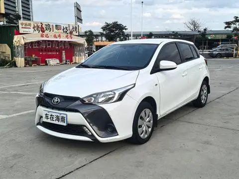Toyota YARIS L 2020 — фото 1