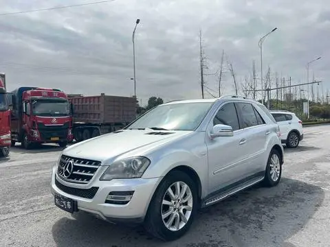 Mercedes-Benz M-Class 2010