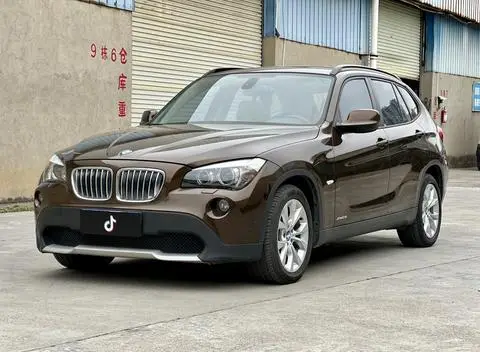 BMW X1 2010 — фото 1
