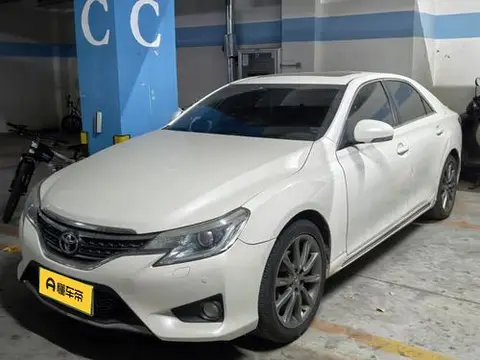 Toyota Reiz 2013