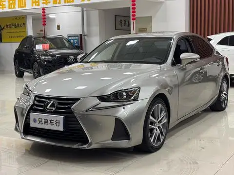 Lexus IS 2017