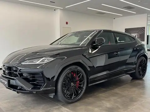 Lamborghini Urus SE 2025