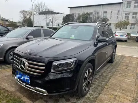 Mercedes-Benz GLB 2024 — фото 1