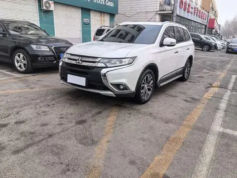 Mitsubishi 欧蓝德 2018