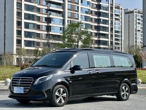 Mercedes-Benz 威霆 2024