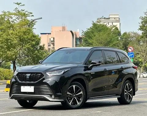 Toyota Crown Kluger 2021