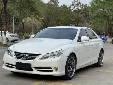 Toyota Reiz 2012