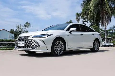 Toyota 亚洲龙 2024