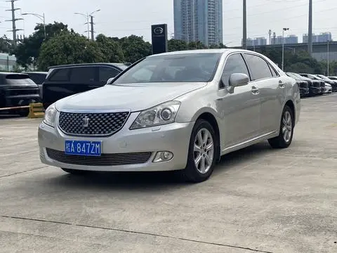 Toyota Crown 2010