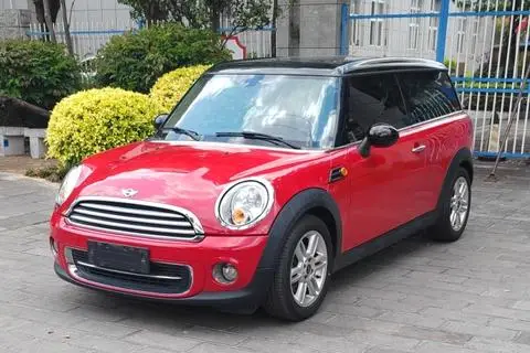 MINI CLUBMAN 2011