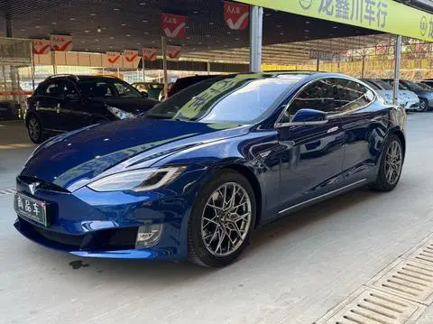 Tesla Model S 2015