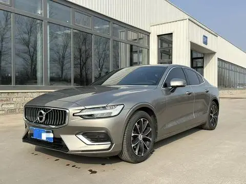 Volvo S60 2022