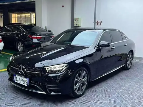 Mercedes-Benz E-Class 2022