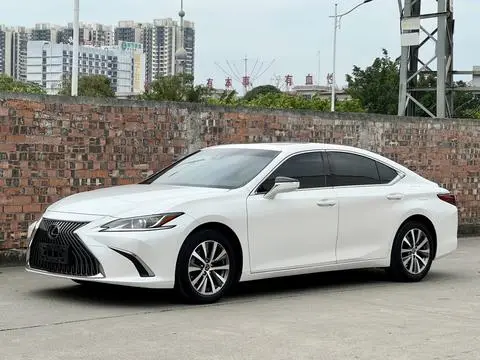 Lexus ES 2018