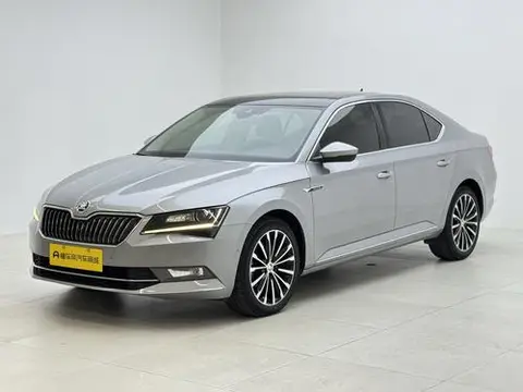 Skoda Superb 2016