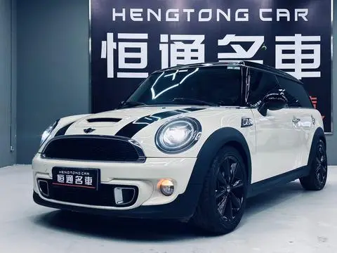 MINI CLUBMAN 2012