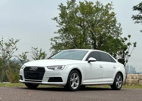 Audi A4L 2017