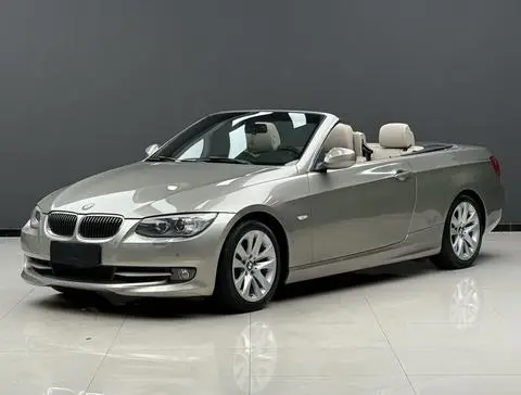 BMW 3 Series 2011