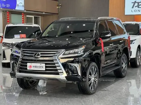 Lexus LX 2022 — фото 1