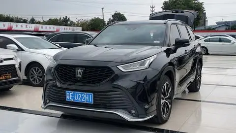 Toyota Crown Kluger 2022