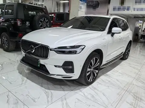 Volvo XC60 PHEV 2022 — фото 1