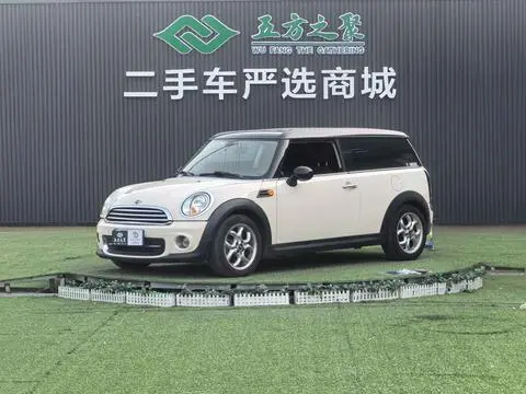 MINI CLUBMAN 2011