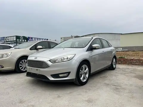 Ford Focus 2015 — фото 1
