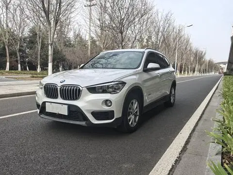 BMW X1 2018 — фото 1