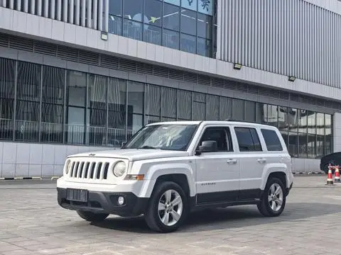 Jeep 自由客 2015