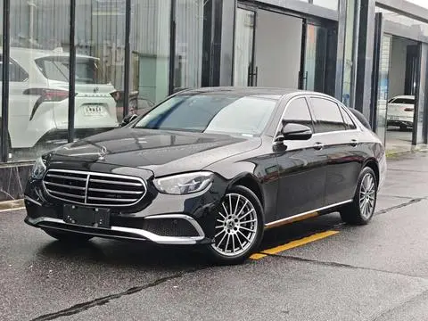 Mercedes-Benz E-Class 2022