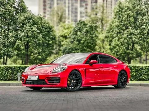 Porsche Panamera 2021
