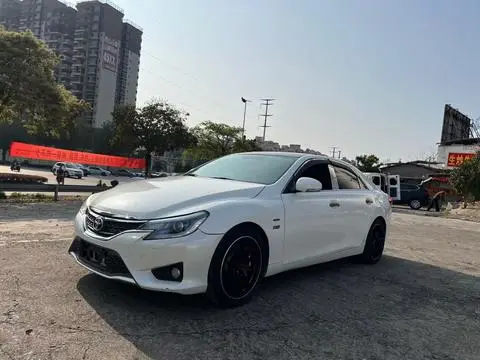 Toyota Reiz 2013