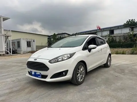 Ford 嘉年华 2013