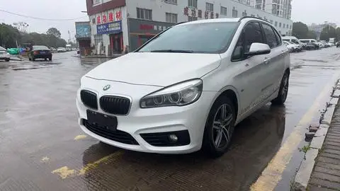 BMW 2 Series 旅行车 2016